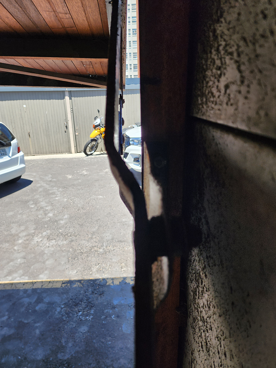 Garage Door Hinge-arm Bent Bracket Failure Repair Cape Town Garage Door Hinge-arm Bent Bracket Failure Repair Cape Town