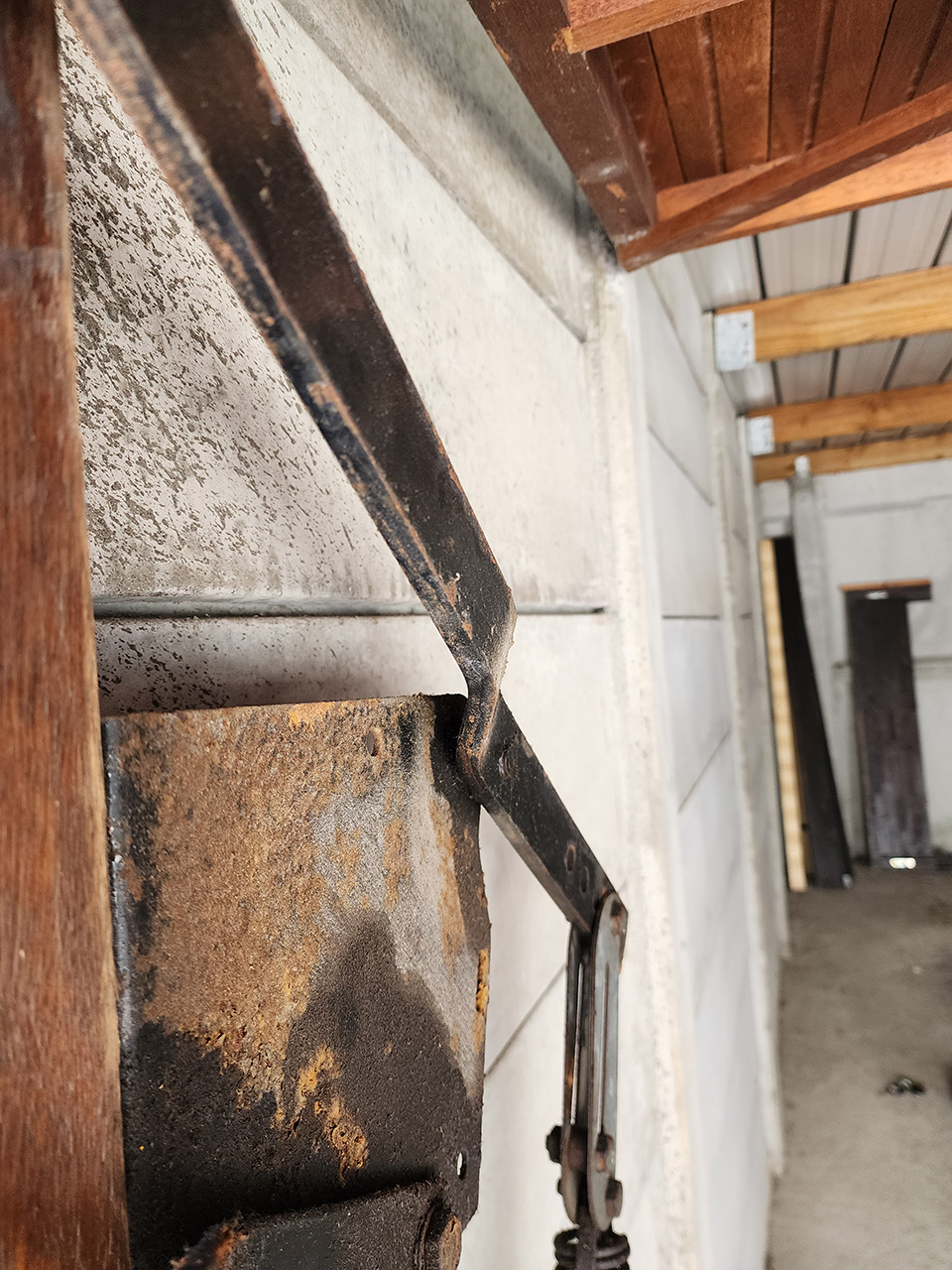 Garage Door-hinge-arm-bent Repair Cape Town Garage Door-hinge-arm-bent Repair Cape Town